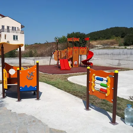 Bay View Villas Kosharitsa